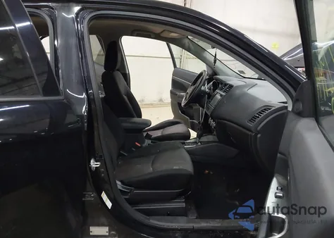 2018 Mitsubishi Outlander Sport 2.0 Es z USA, uszkodzony, nr VIN JA4AP3AU2JU012707